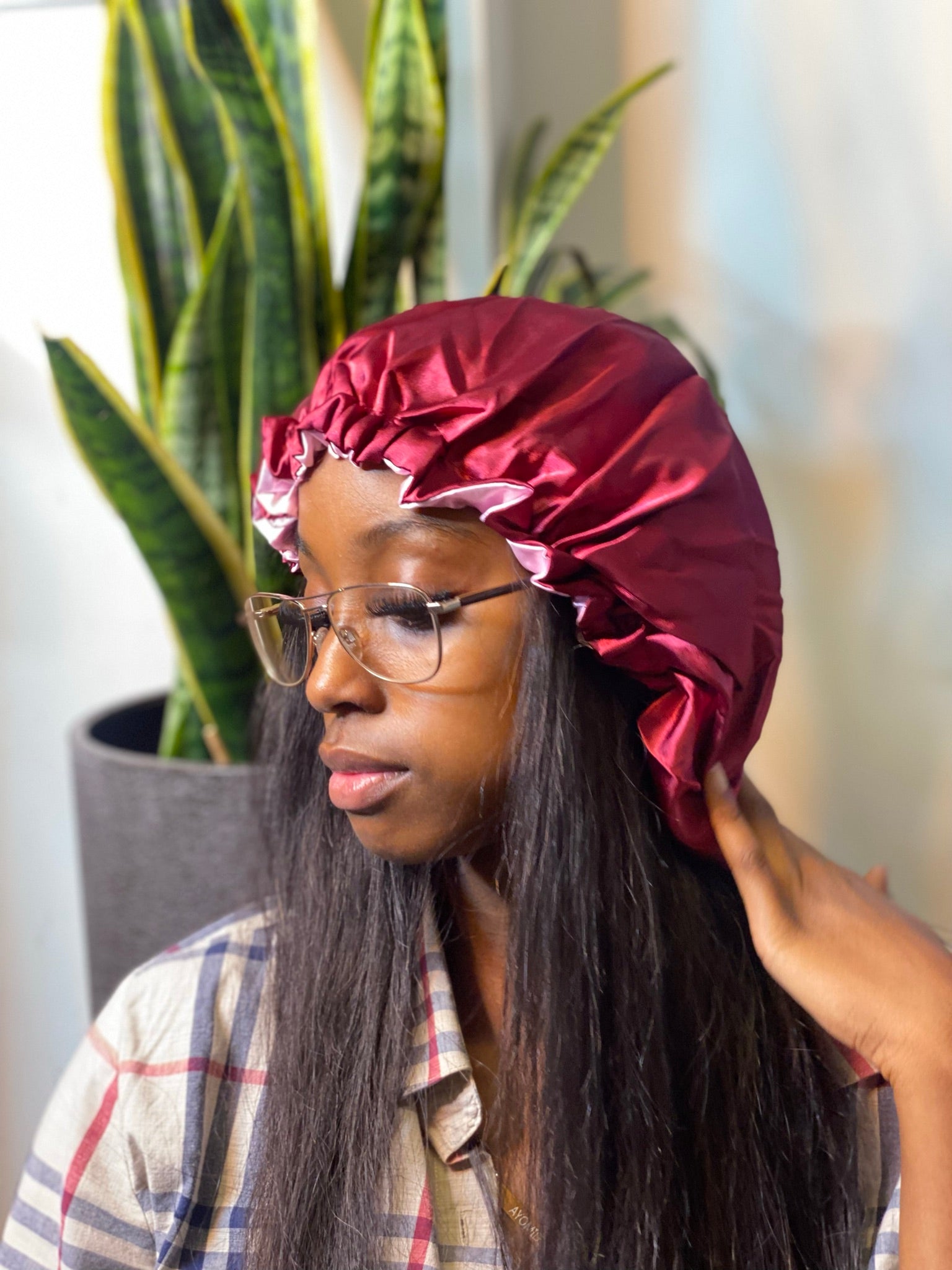 Reversible silky satin bonnet with adjustable drawstring